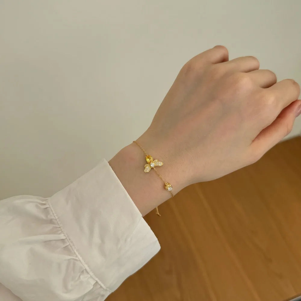 Silver Zircon Round Cut Bee Chain Bracelet