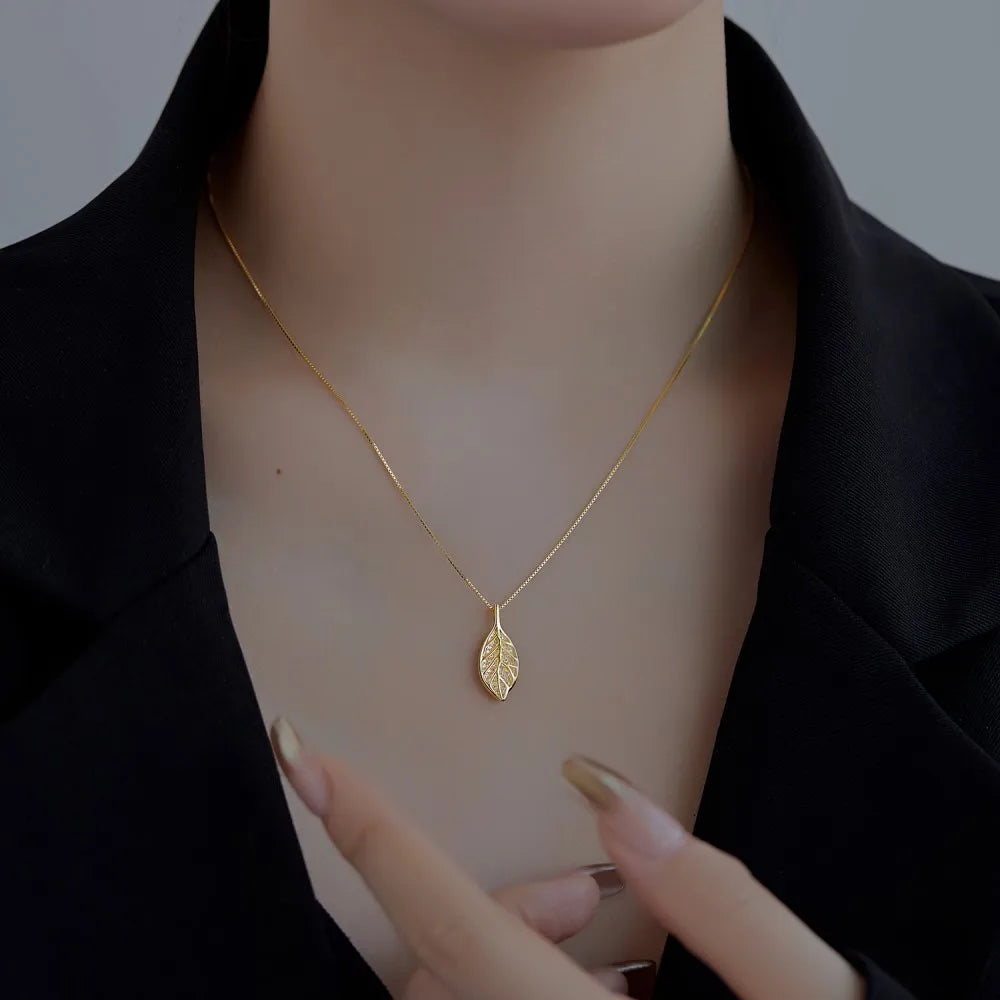 Silver Zircon Round Cut Leaf Pendant Necklace