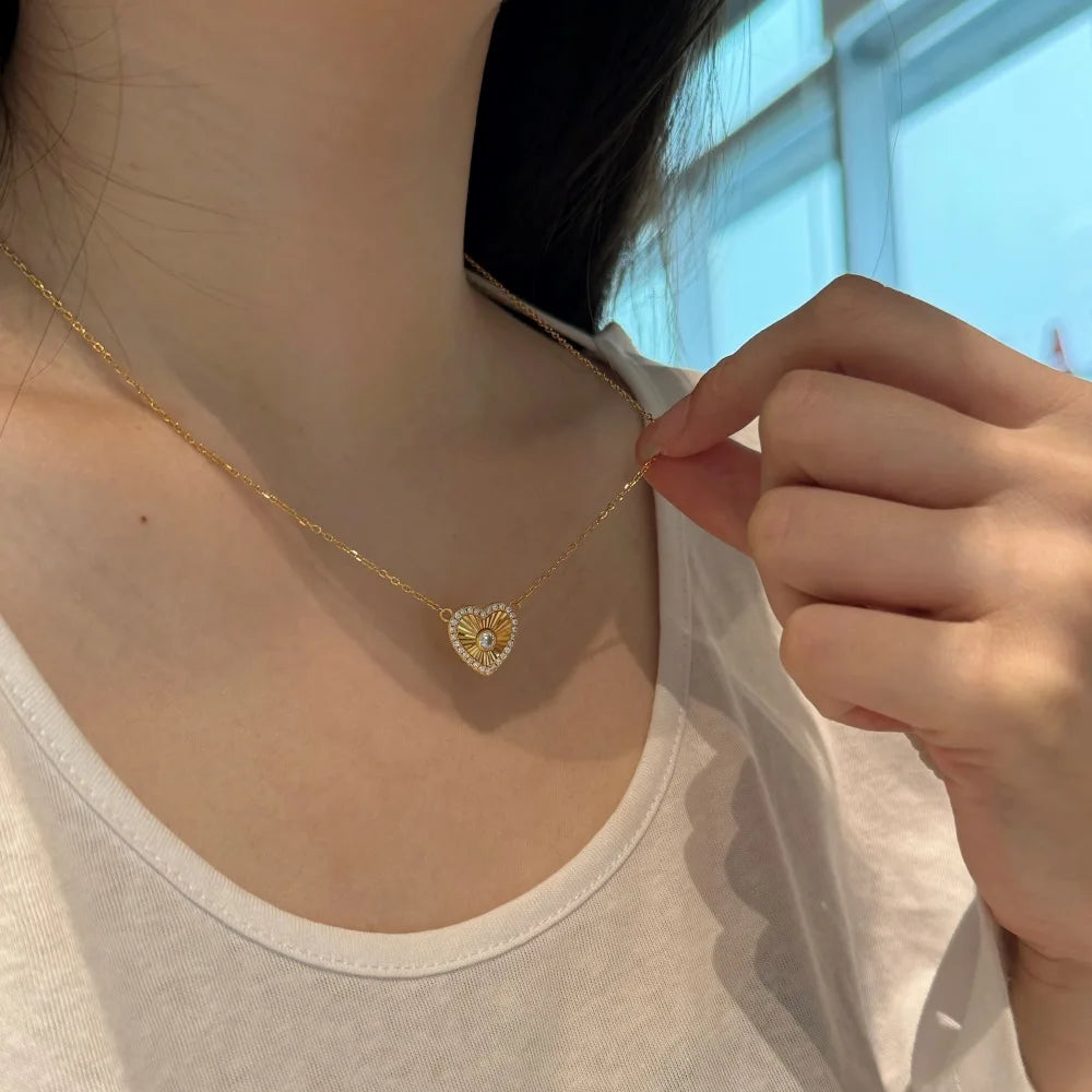 Silver Zircon Round Cut Inlaid Heart Pendant Necklace