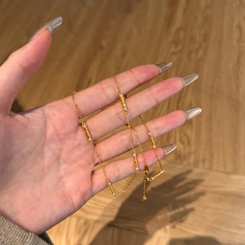 Silver Zircon Round Cut Cylinder Bar Necklace