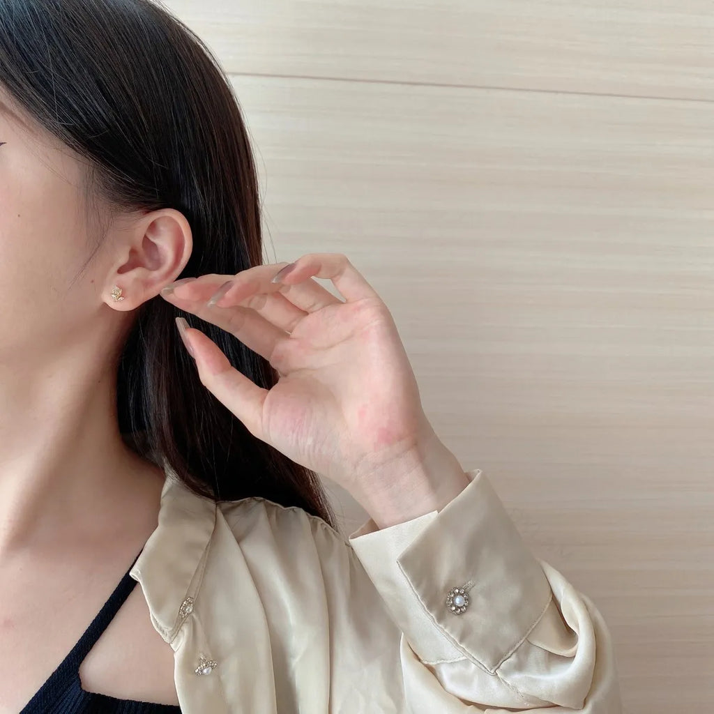 Silver Zircon Pear Cut Flower Ear Studs