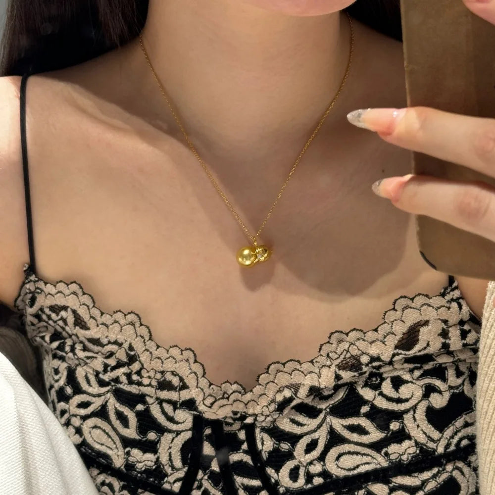 Silver Zircon Round Cut Gourd Pendant Necklace