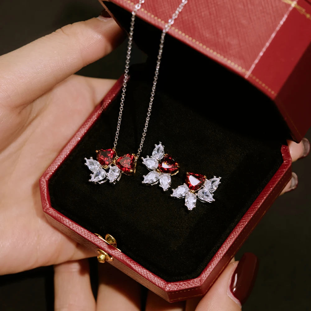 Silver Zircon Heart Cut Loving Leaf Pendant Necklace
