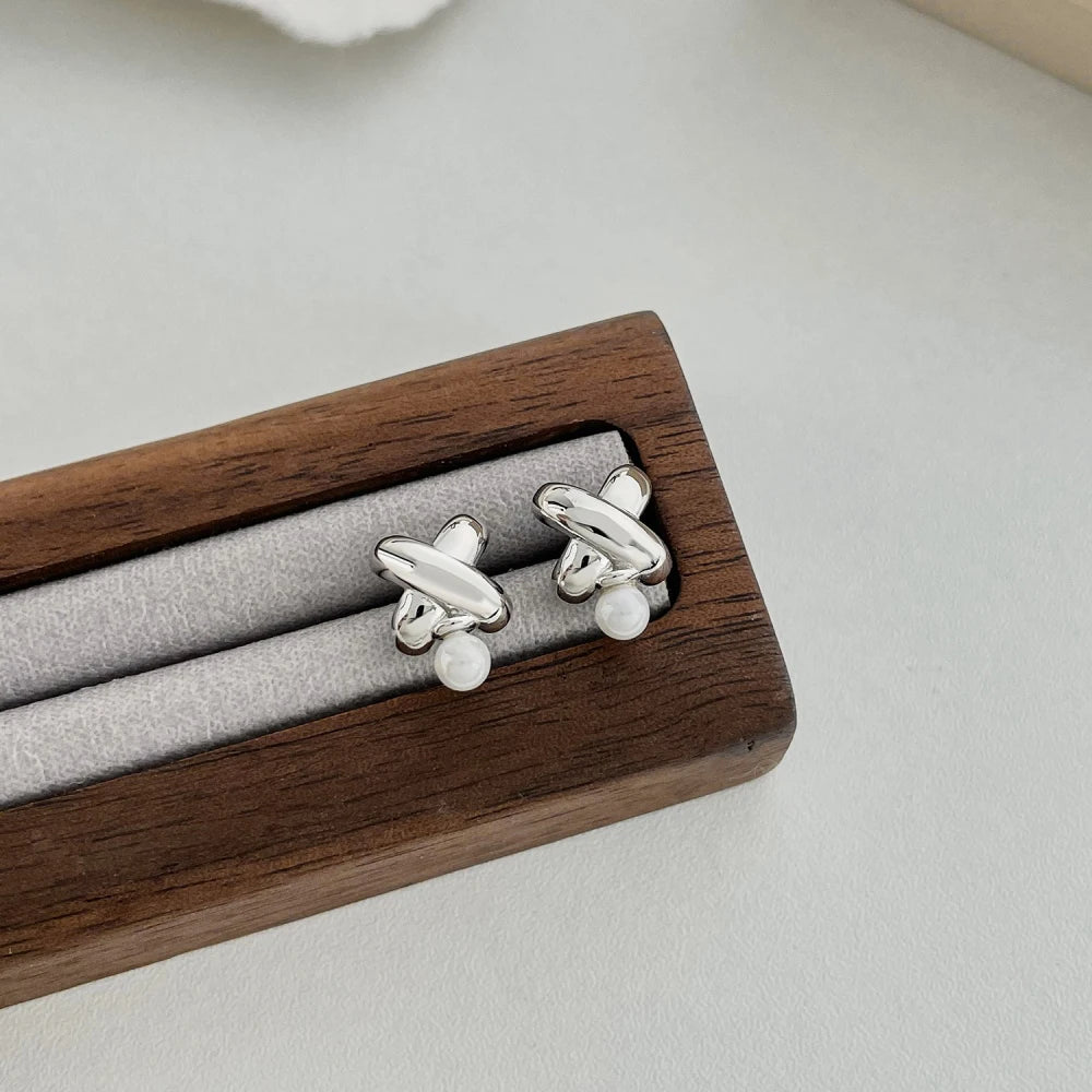 Silver Pearl Plane Ear Studs