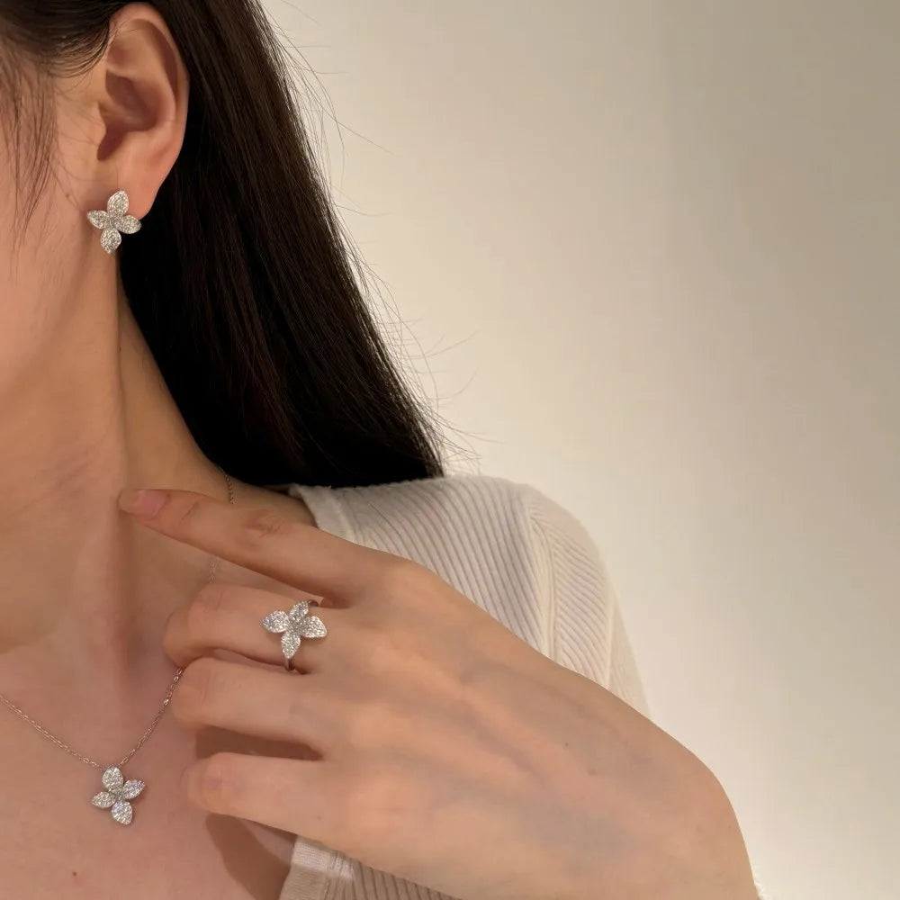 Silver Zircon Round Cut Iced Flower Pendant Necklace