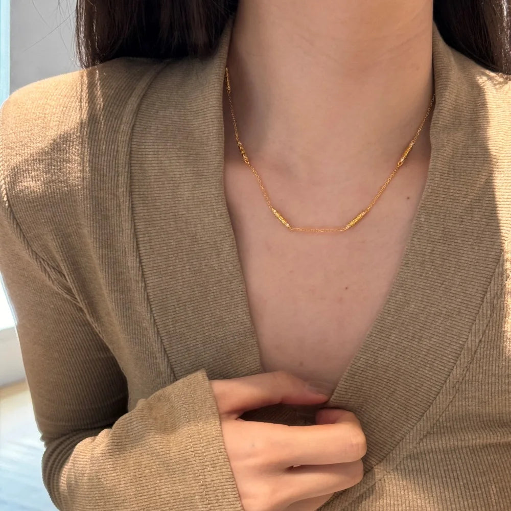 Silver Zircon Round Cut Cylinder Bar Necklace