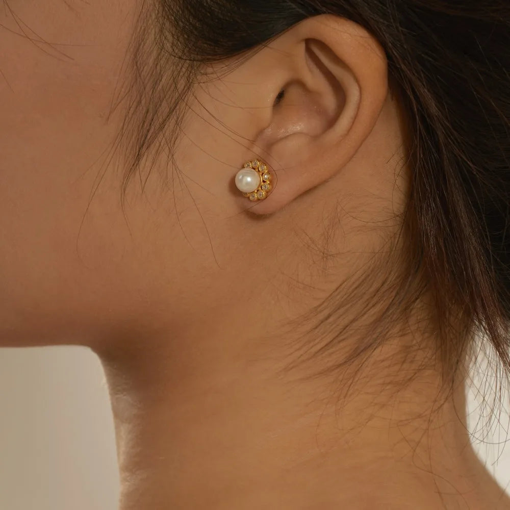 Silver Pearl Inlaid Halo Ear Studs