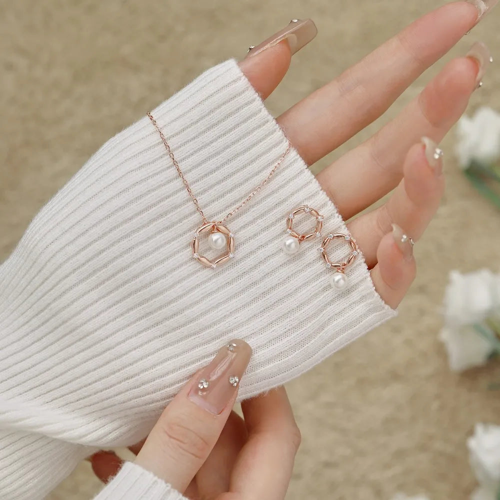 Silver Pearl Hollow Disc Pendant Necklace