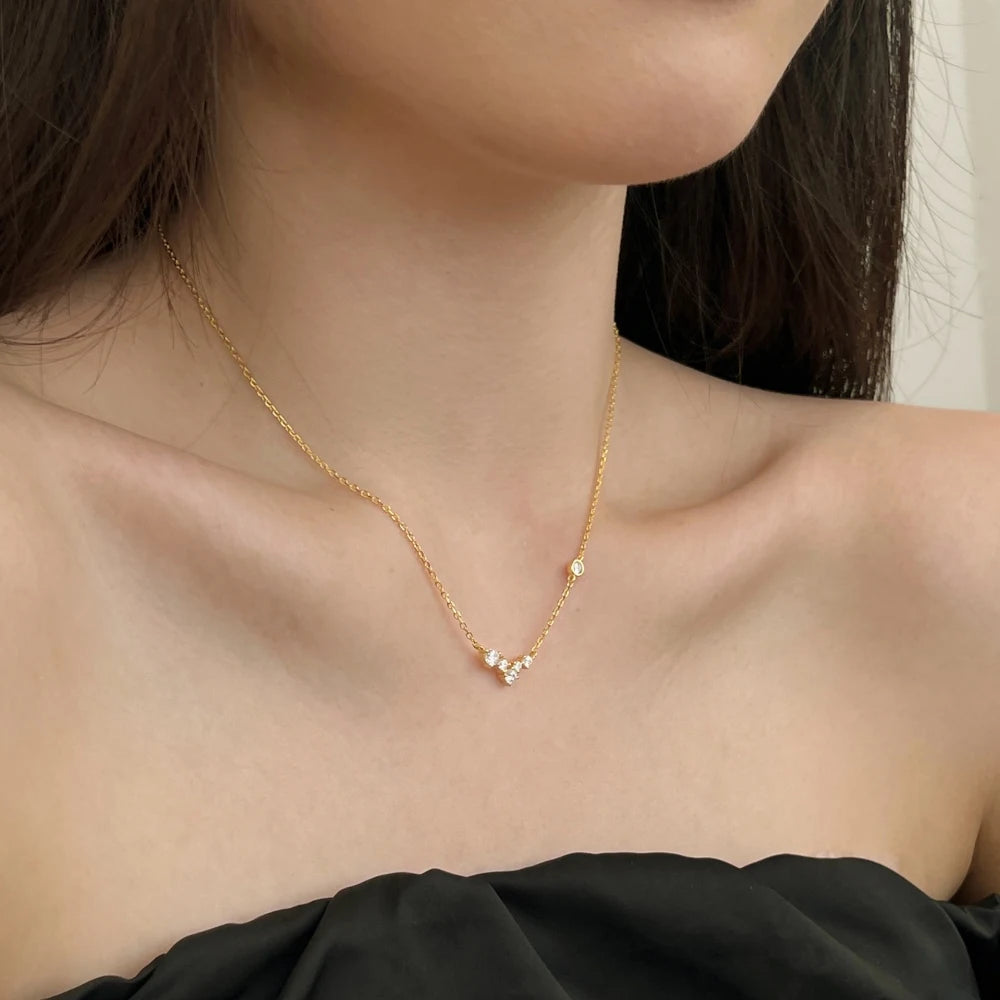 Silver Zircon Round Cut Geometric Bar Necklace