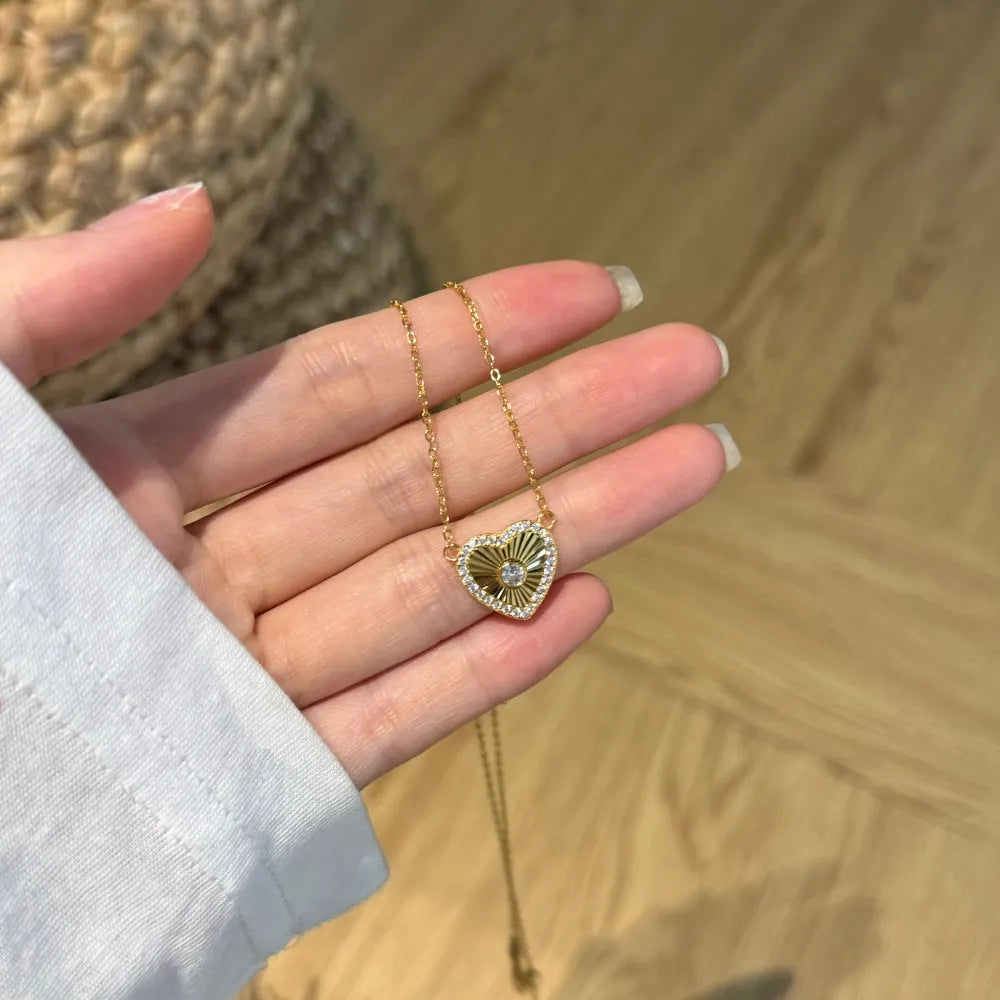 Silver Zircon Round Cut Inlaid Heart Pendant Necklace