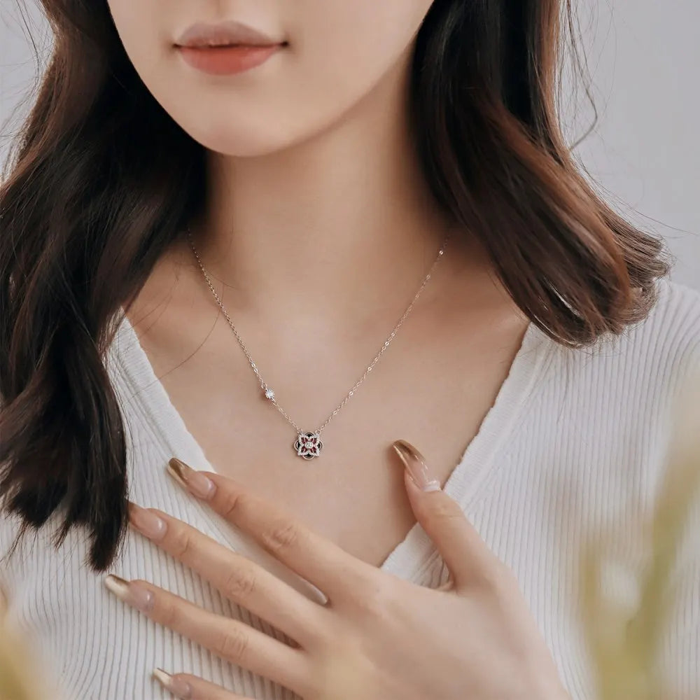 Silver Zircon Round Cut Clover Flower Pendant Necklace
