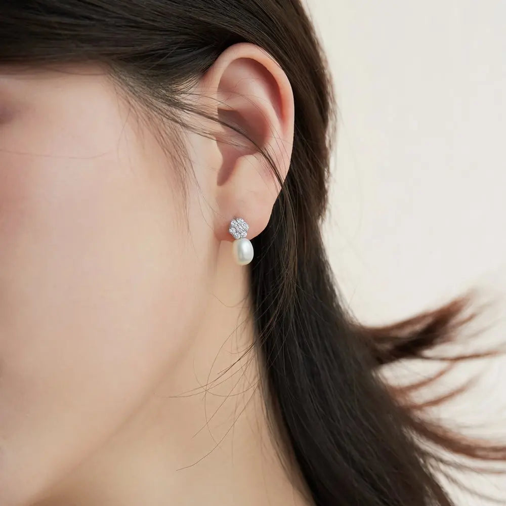 Silver Pearl Inlaid Hexagon Ear Studs