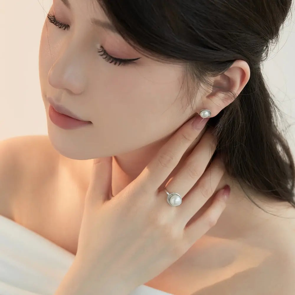 Silver Pearl Disc Ear Studs