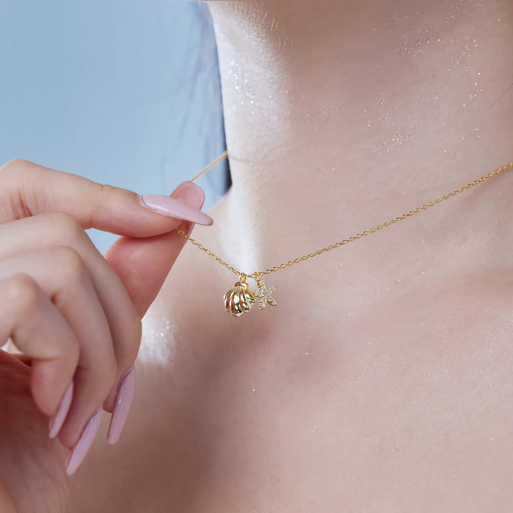 Silver Zircon Round Cut Shell Pendant Necklace