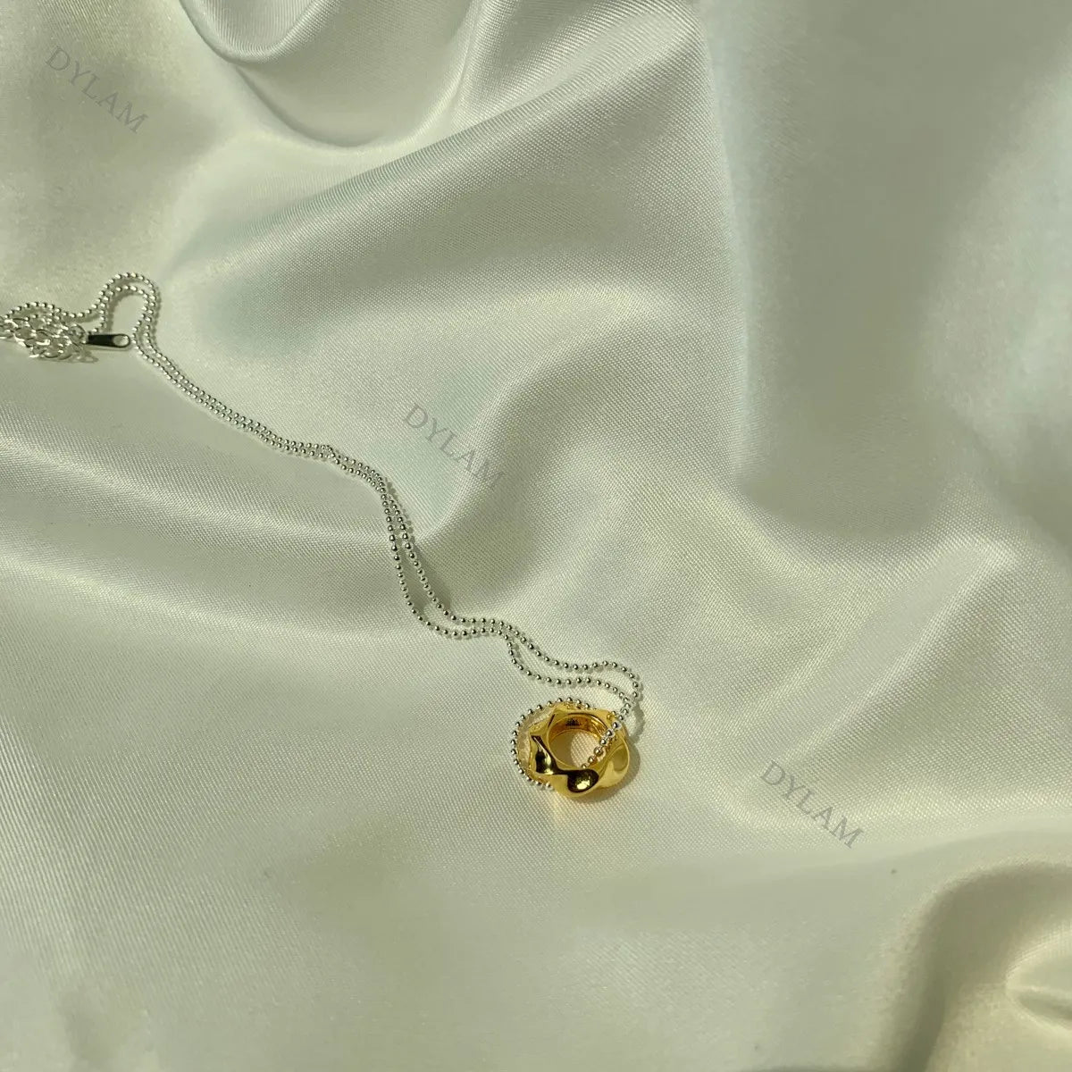 Silver Flower Pendant Necklace