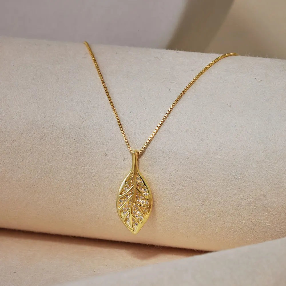Silver Zircon Round Cut Leaf Pendant Necklace