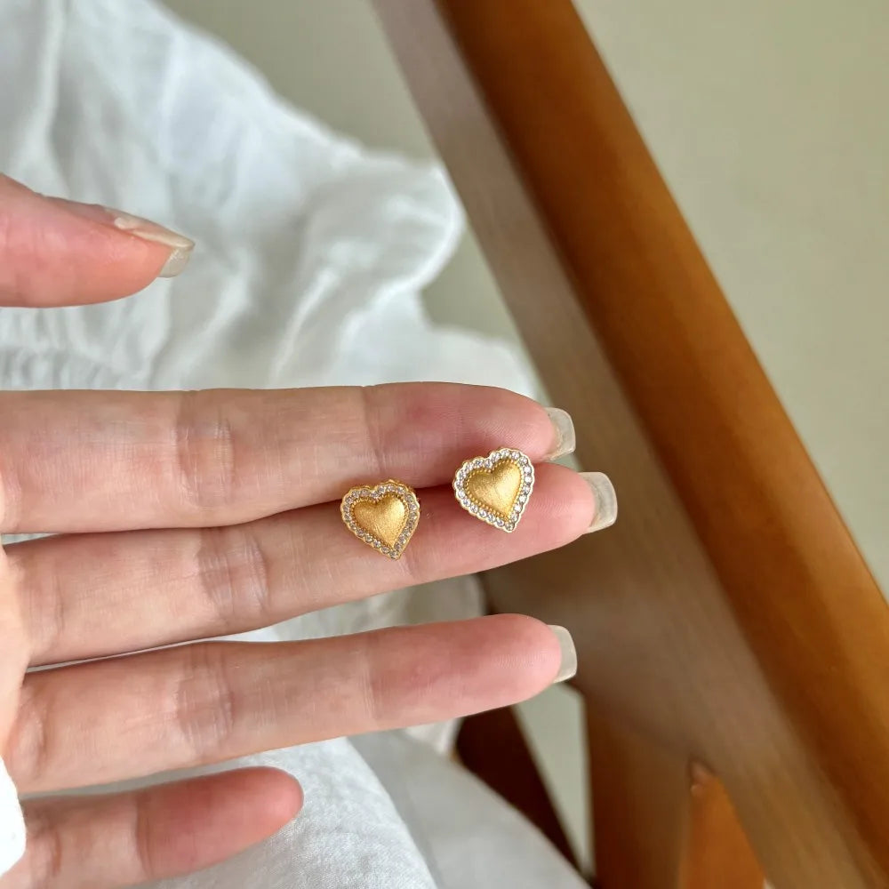 Silver Zircon Round Cut Brushed Halo Heart Ear Studs