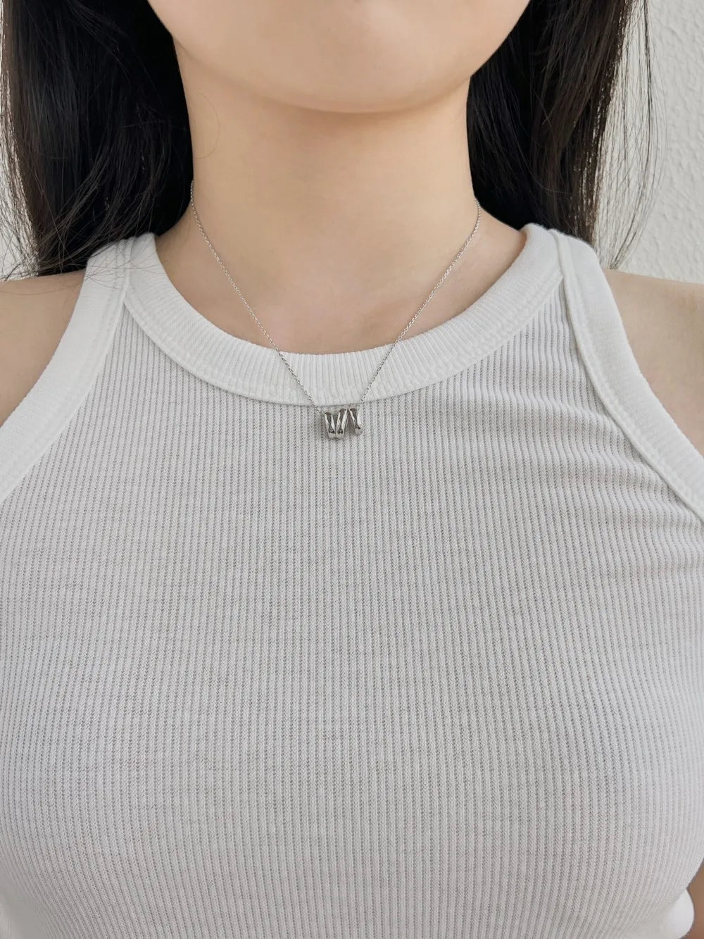 Silver Twisted Thread Pendant Necklace