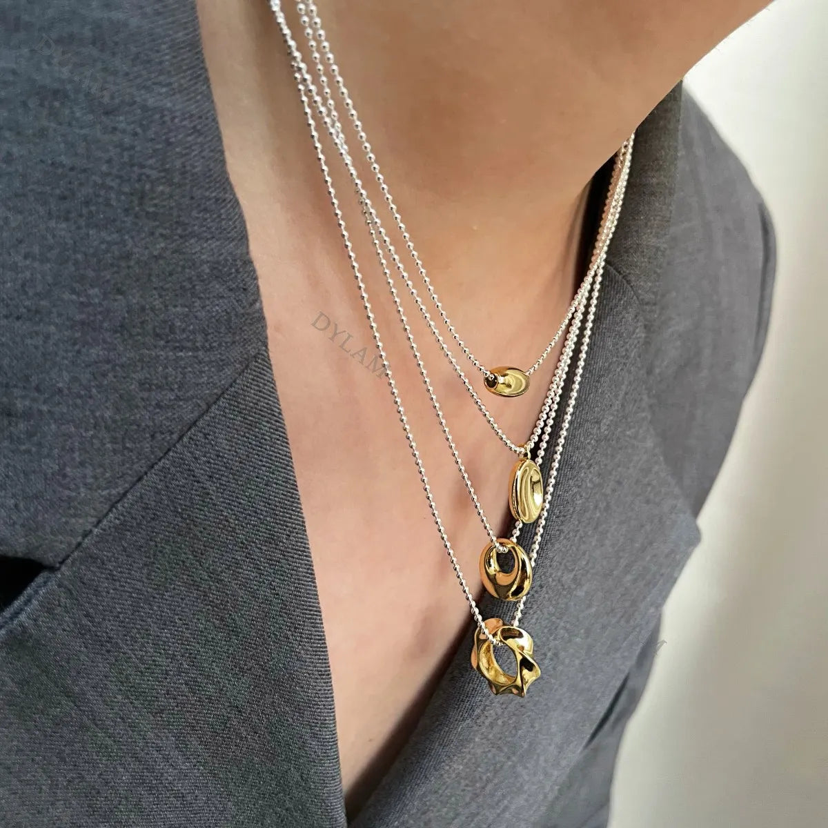 Silver Flower Pendant Necklace