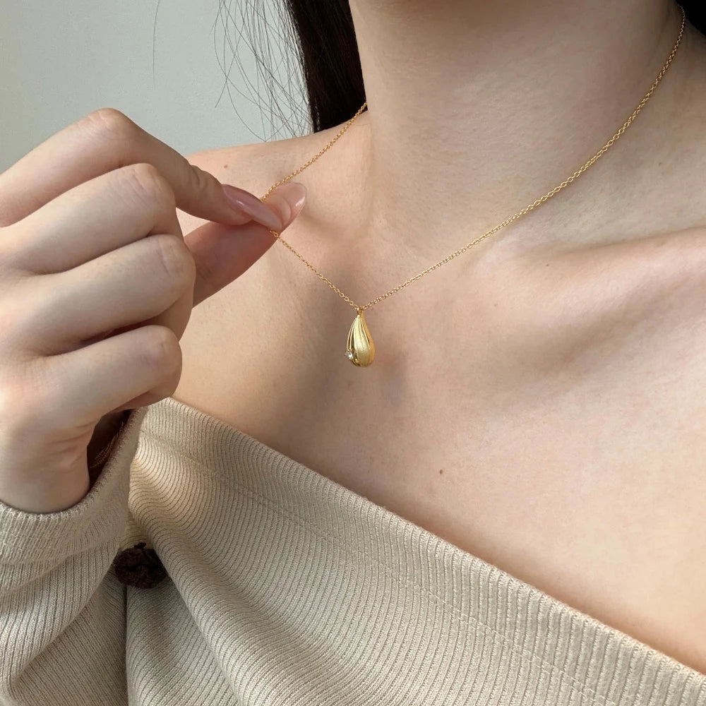 Silver Zircon Round Cut Tear Pendant Necklace