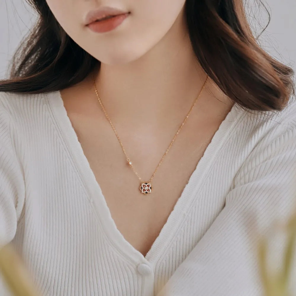 Silver Zircon Round Cut Clover Flower Pendant Necklace