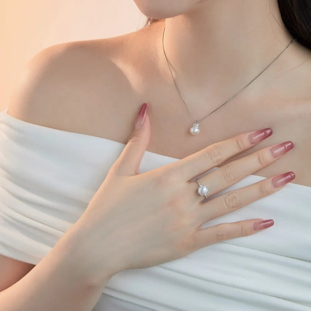 Silver Pearl Single Pendant Necklace