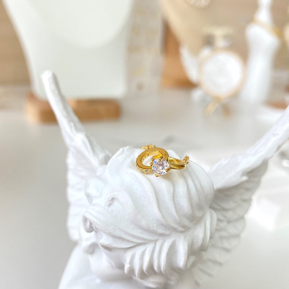 Silver Zircon Round Cut Interlocking Ring Pendant Necklace