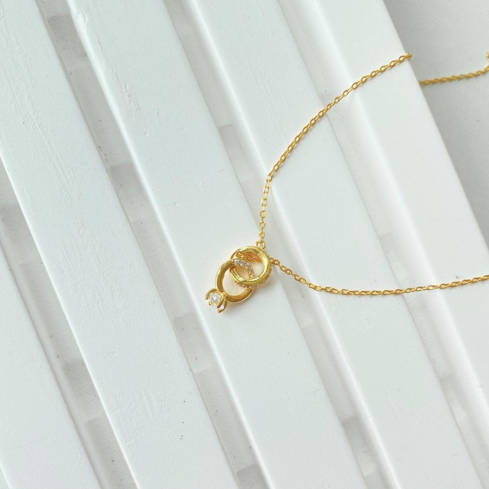 Silver Zircon Round Cut Interlocking Ring Pendant Necklace