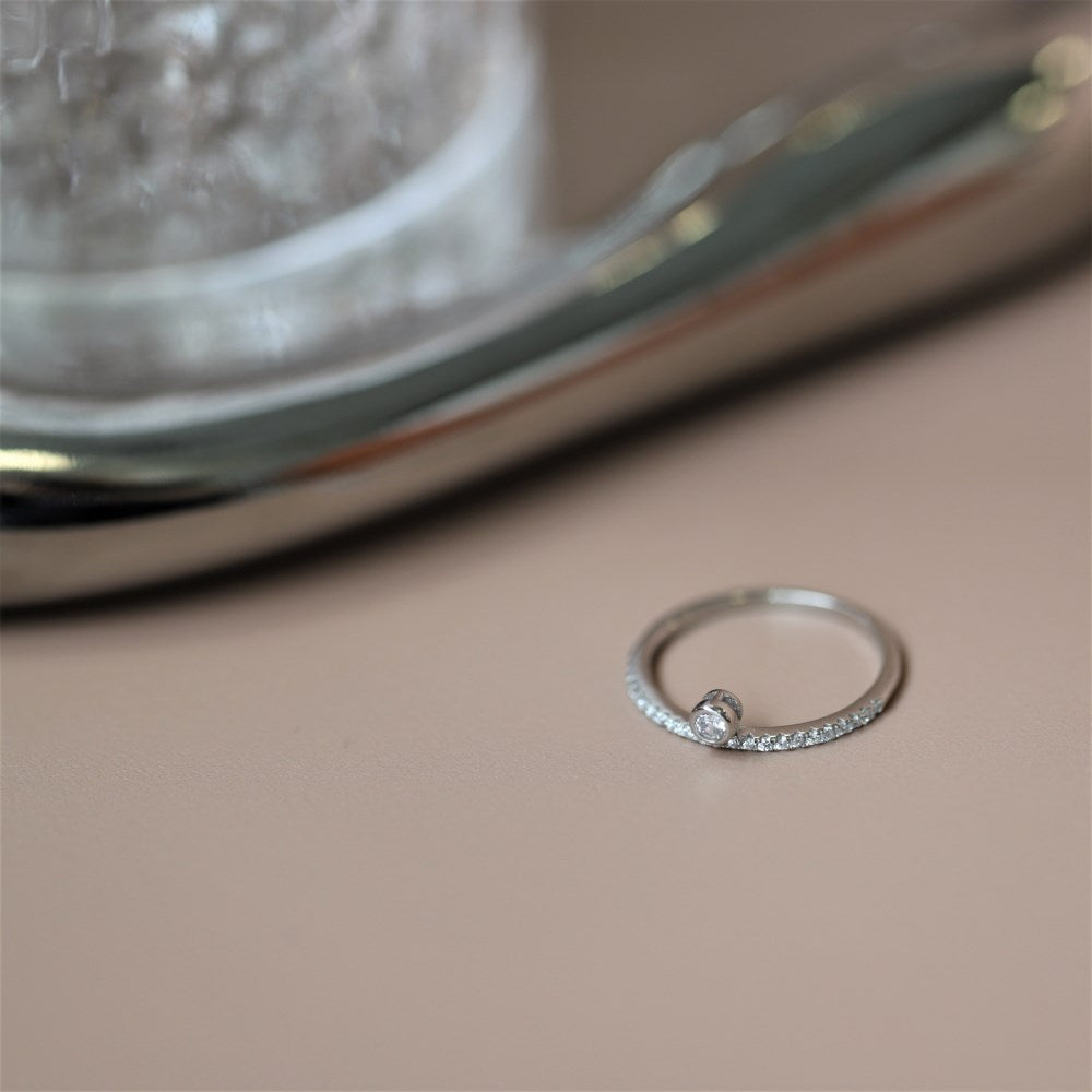Silver Zircon Round Cut Inlaid Brushed Dots Dainty Ring