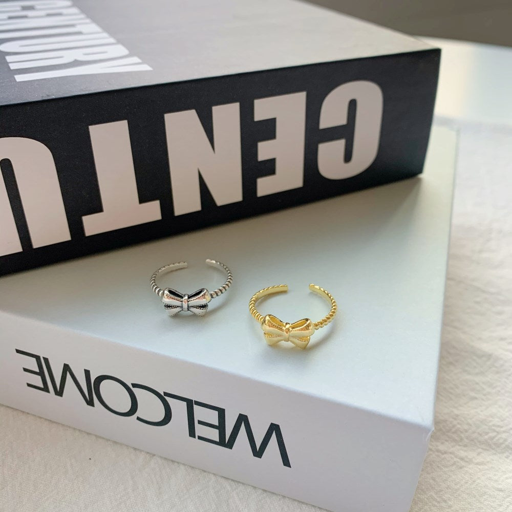 Silver Twisted Bow Dainty Ring