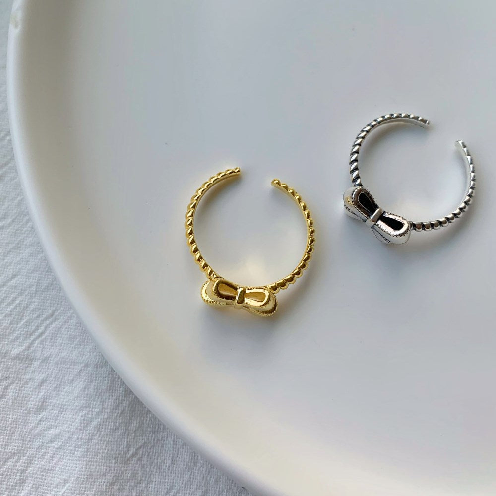 Silver Twisted Bow Dainty Ring