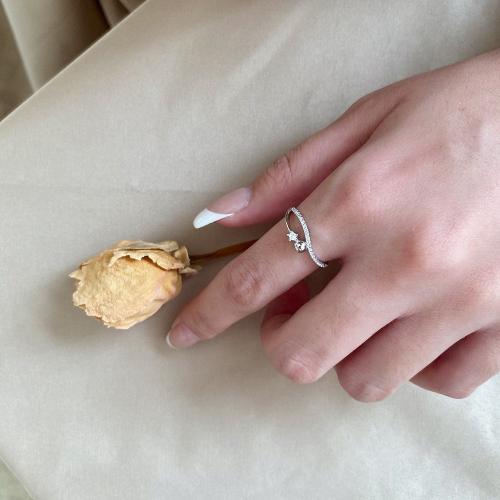 Silver Zircon Round Cut Twisted Star Crossover Ring