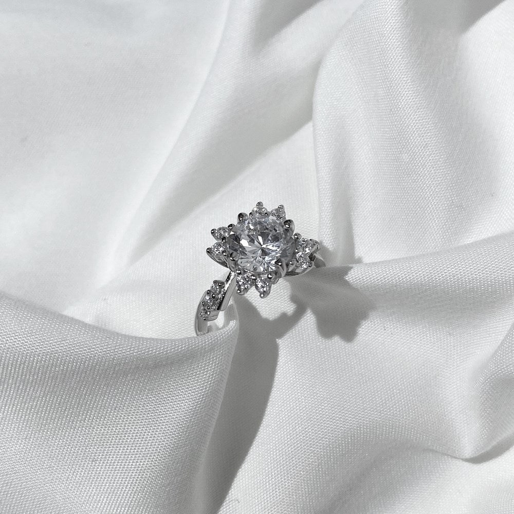 Silver Zircon Round Cut Inlaid Halo Flower Solitaire Ring