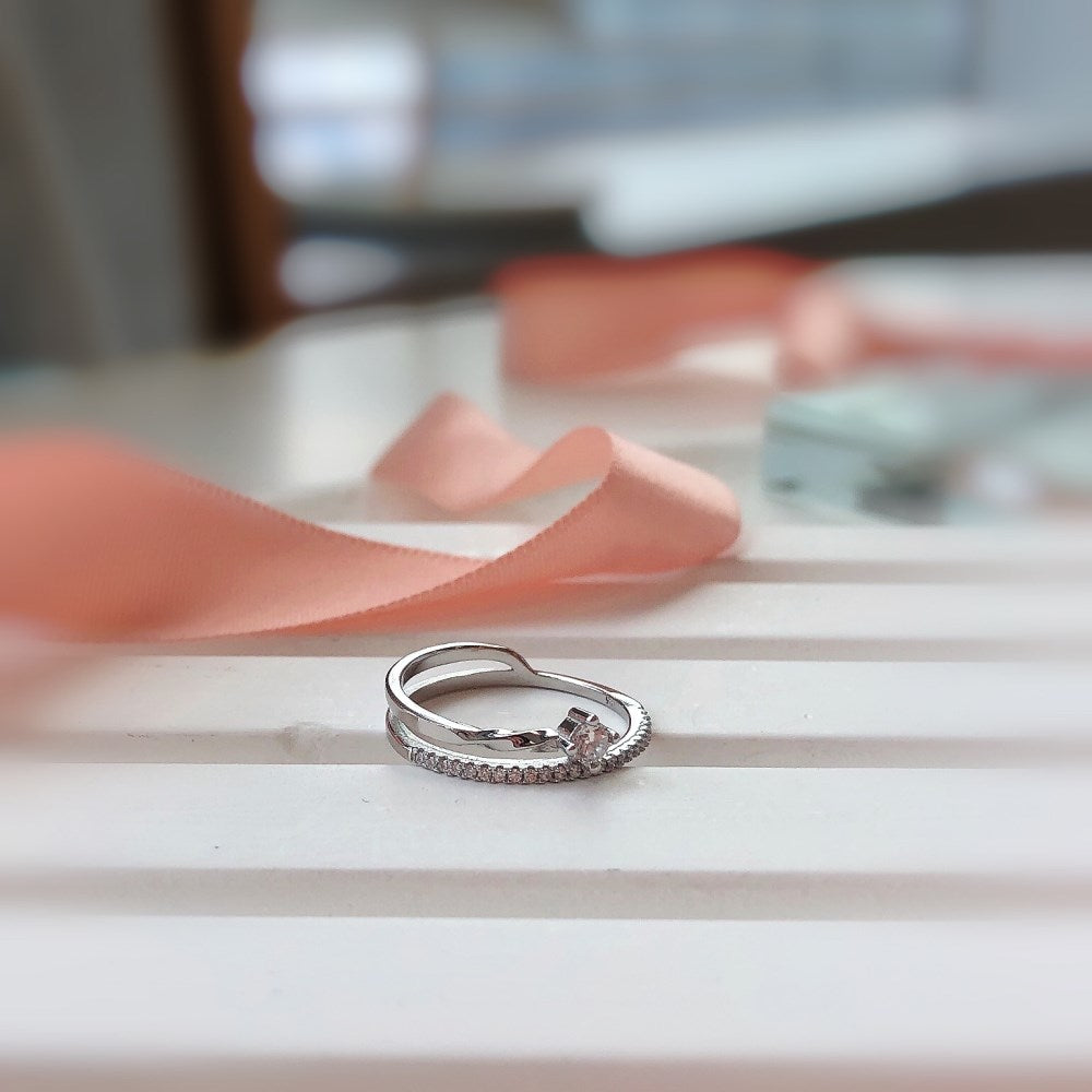 Silver Zircon Round Cut Twisted Solitaire Ring