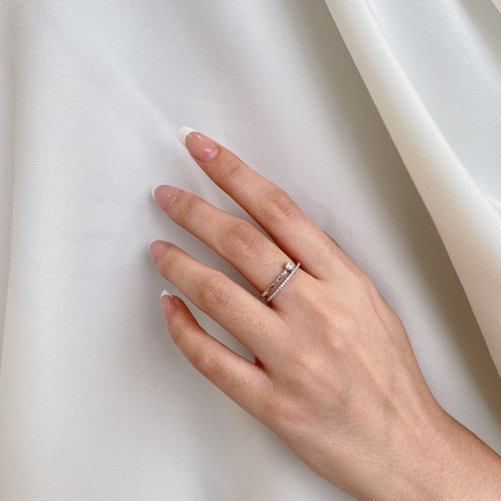 Silver Zircon Round Cut Twisted Solitaire Ring