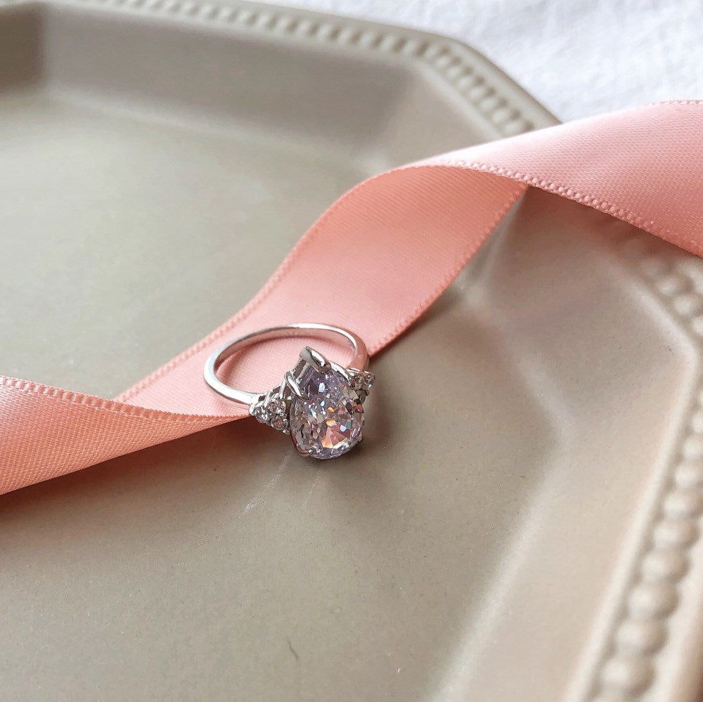 Silver Zircon Pear Cut Water Drop Trilogy Three Stone Ring