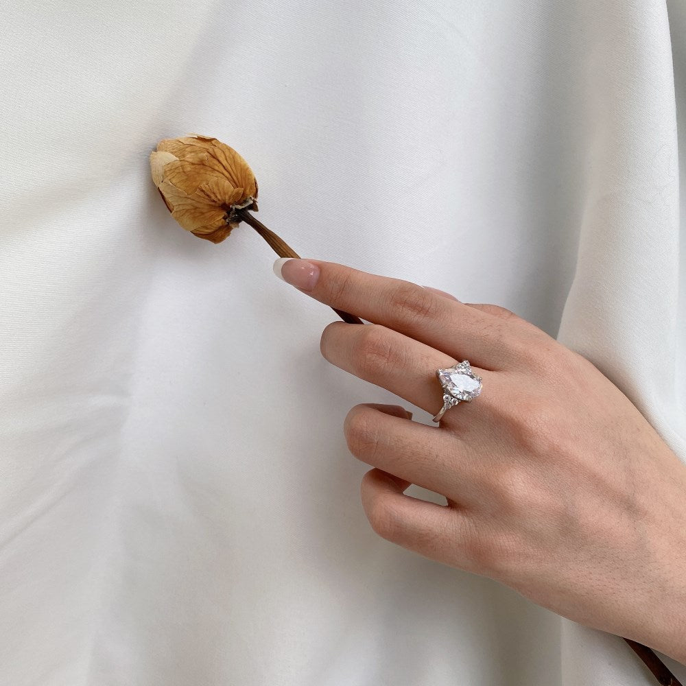 Silver Zircon Pear Cut Water Drop Trilogy Three Stone Ring