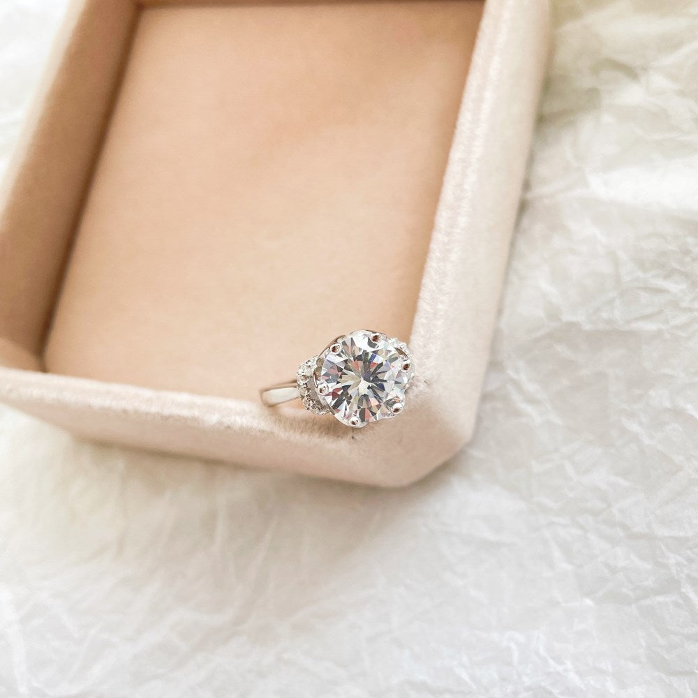 Silver Zircon Round Cut Flower Solitaire Ring