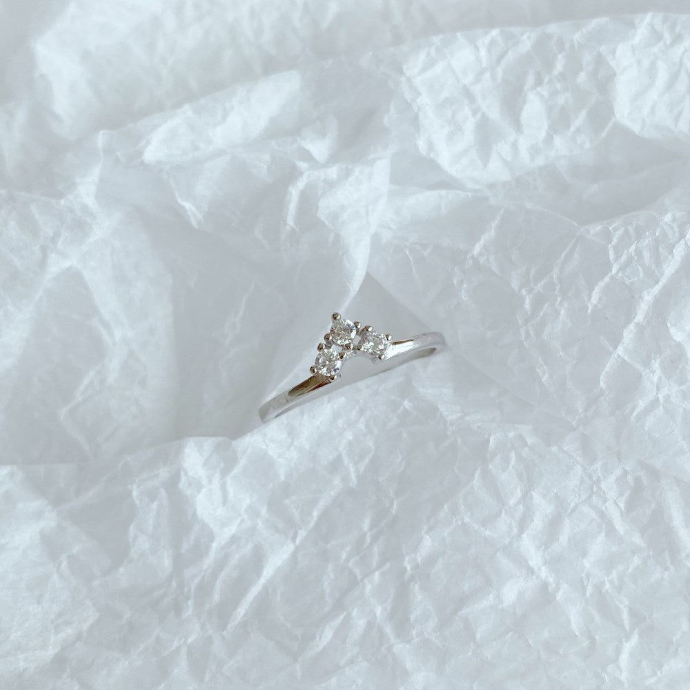 Silver Zircon Round Cut Vintage Dainty Ring