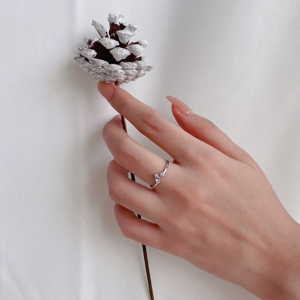 Silver Zircon Round Cut Vintage Dainty Ring