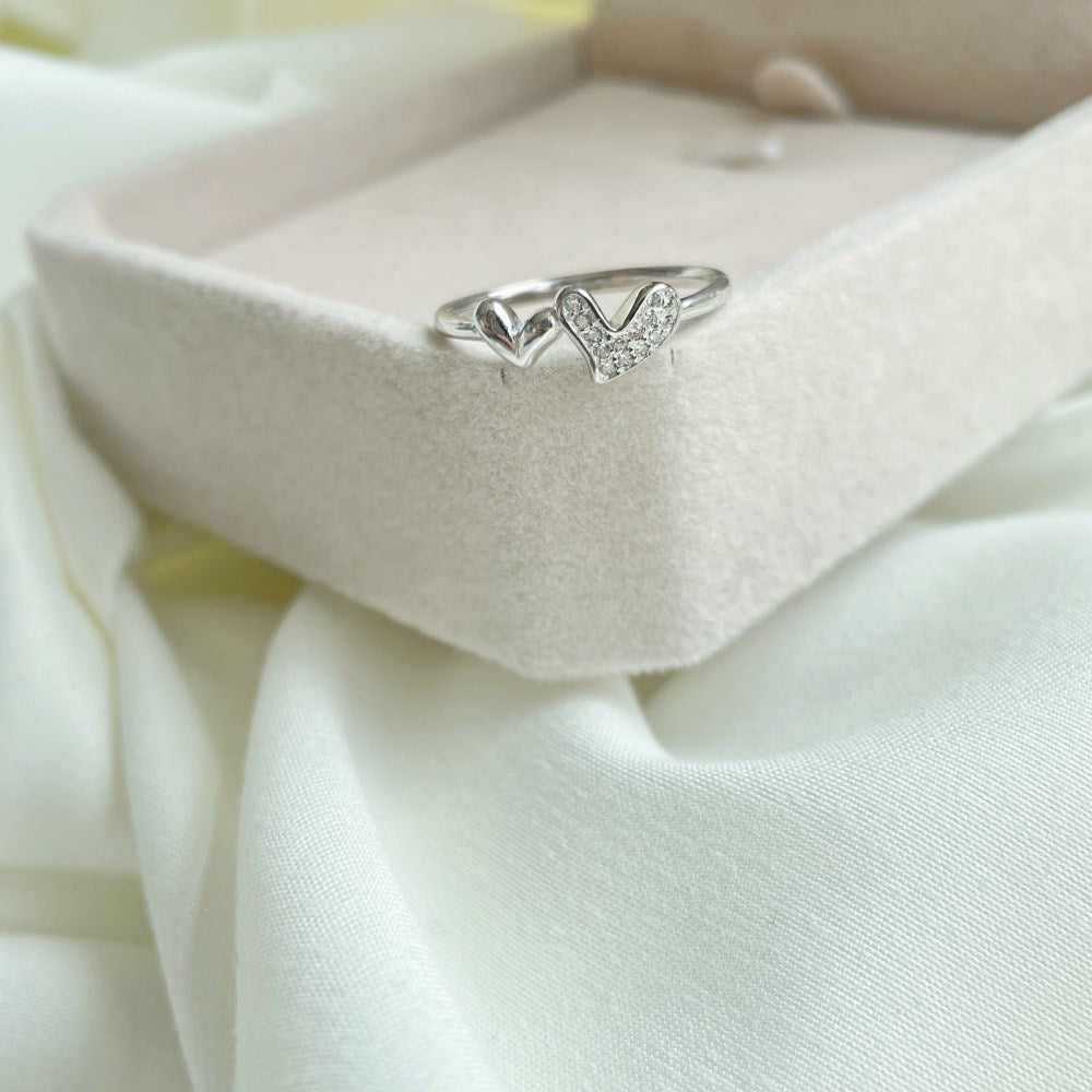 Silver Zircon Round Cut Inlaid Hearts Dainty Ring
