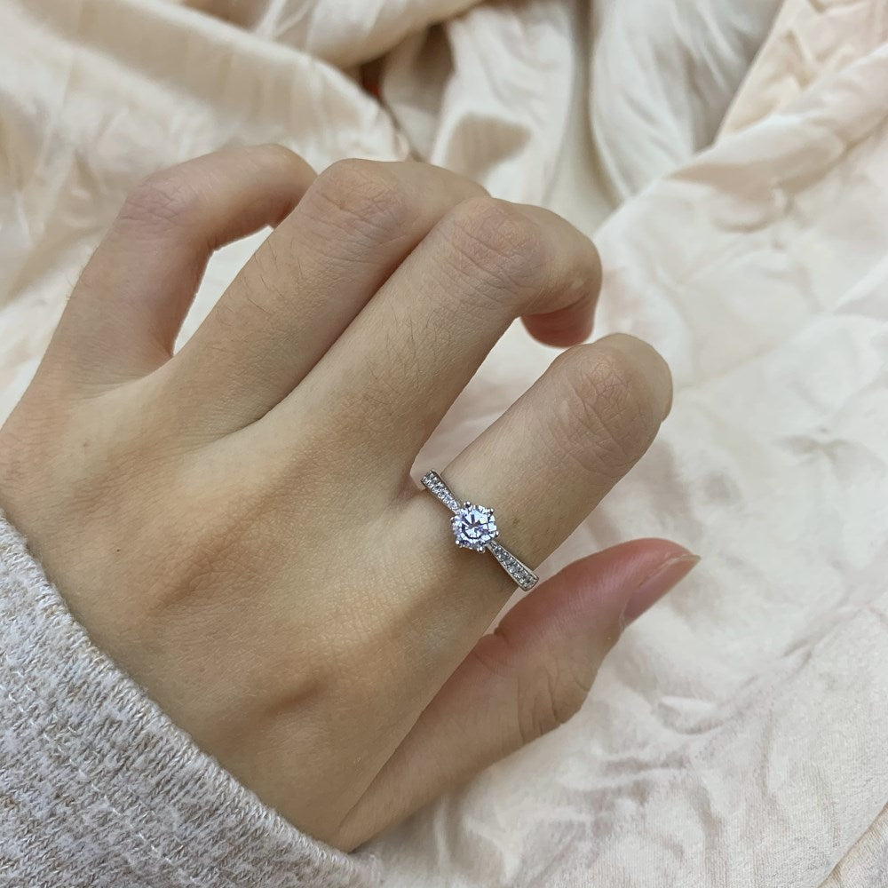 Silver Zircon Round Cut Twisted Inlaid Solitaire Ring