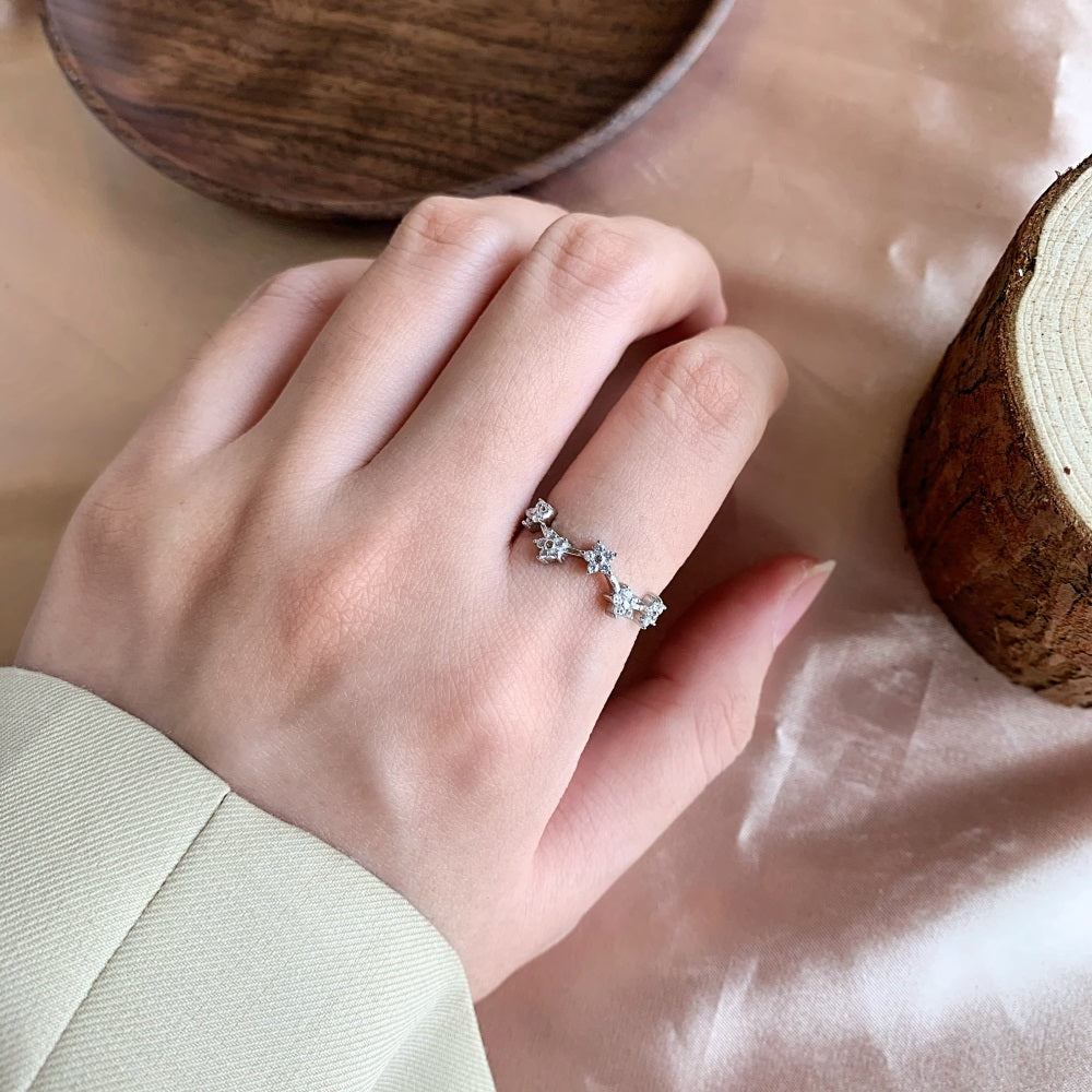 Silver Zircon Round Cut Irregular Flowers Dainty Ring