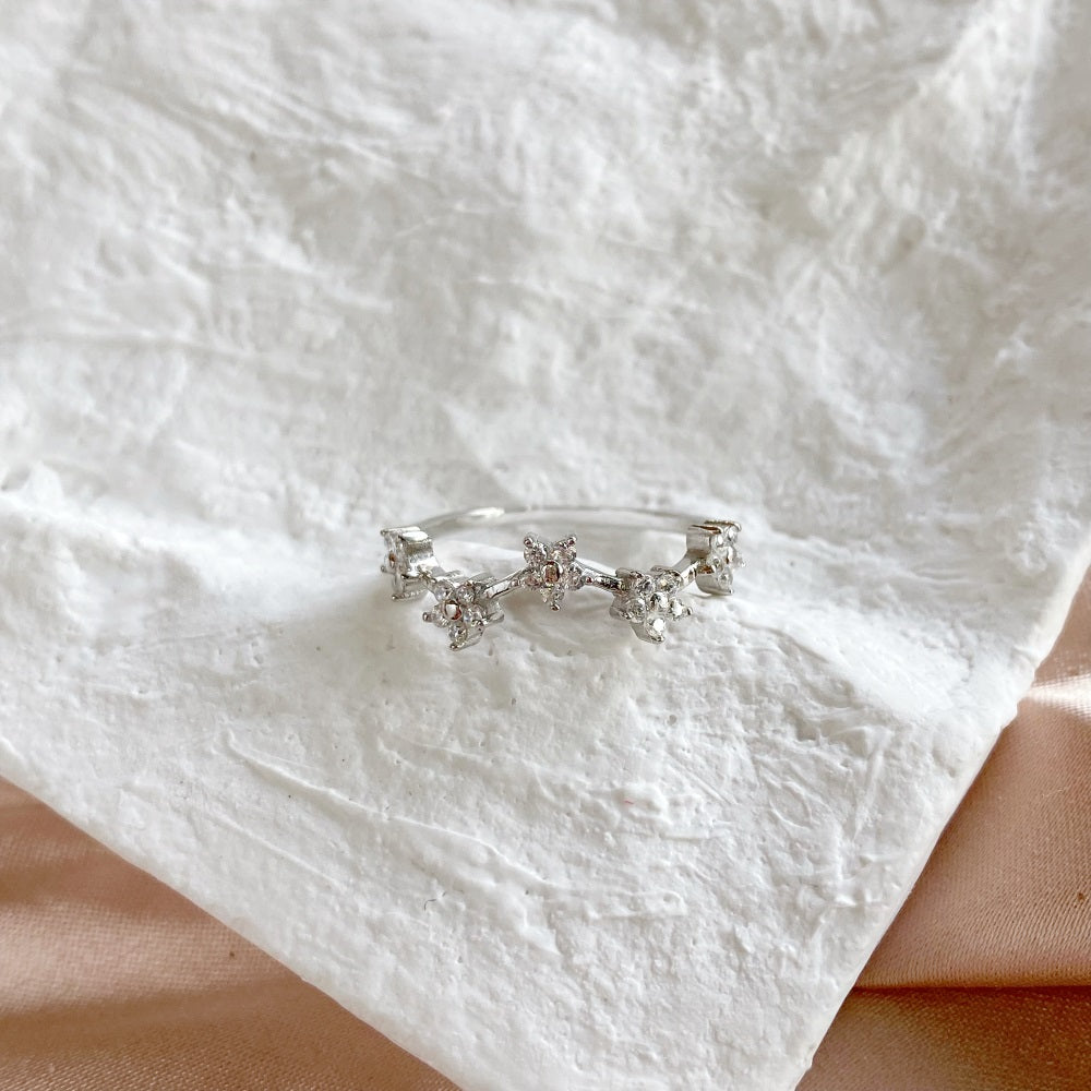 Silver Zircon Round Cut Irregular Flowers Dainty Ring