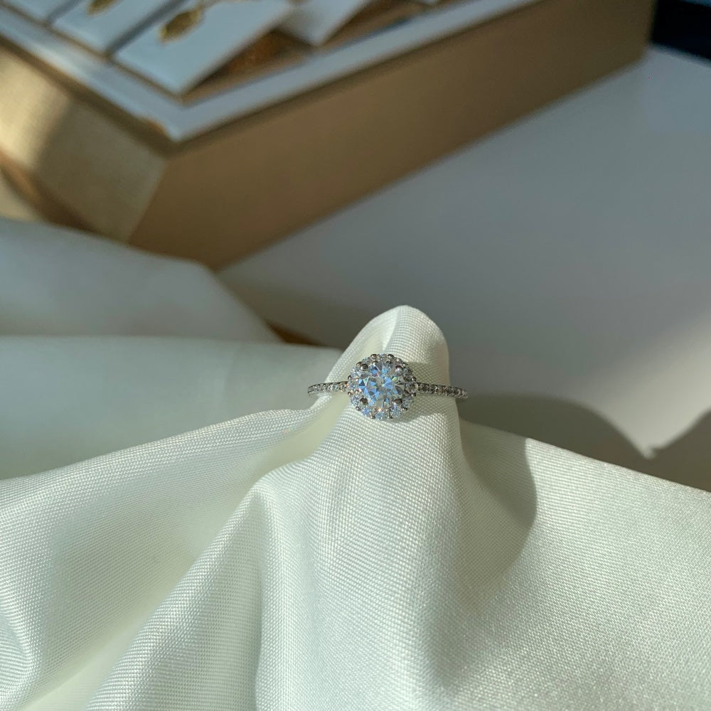 Silver Zircon Round Cut Inlaid Flower Halo Ring