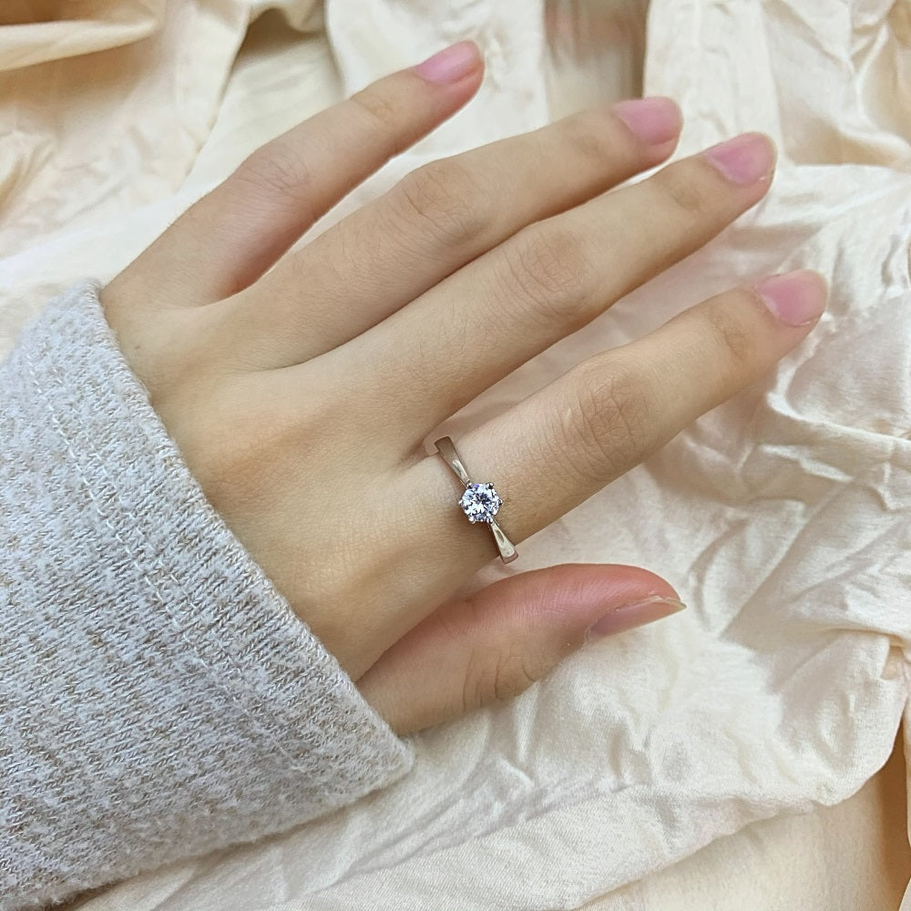 Silver Zircon Round Cut Vintage Solitaire Ring