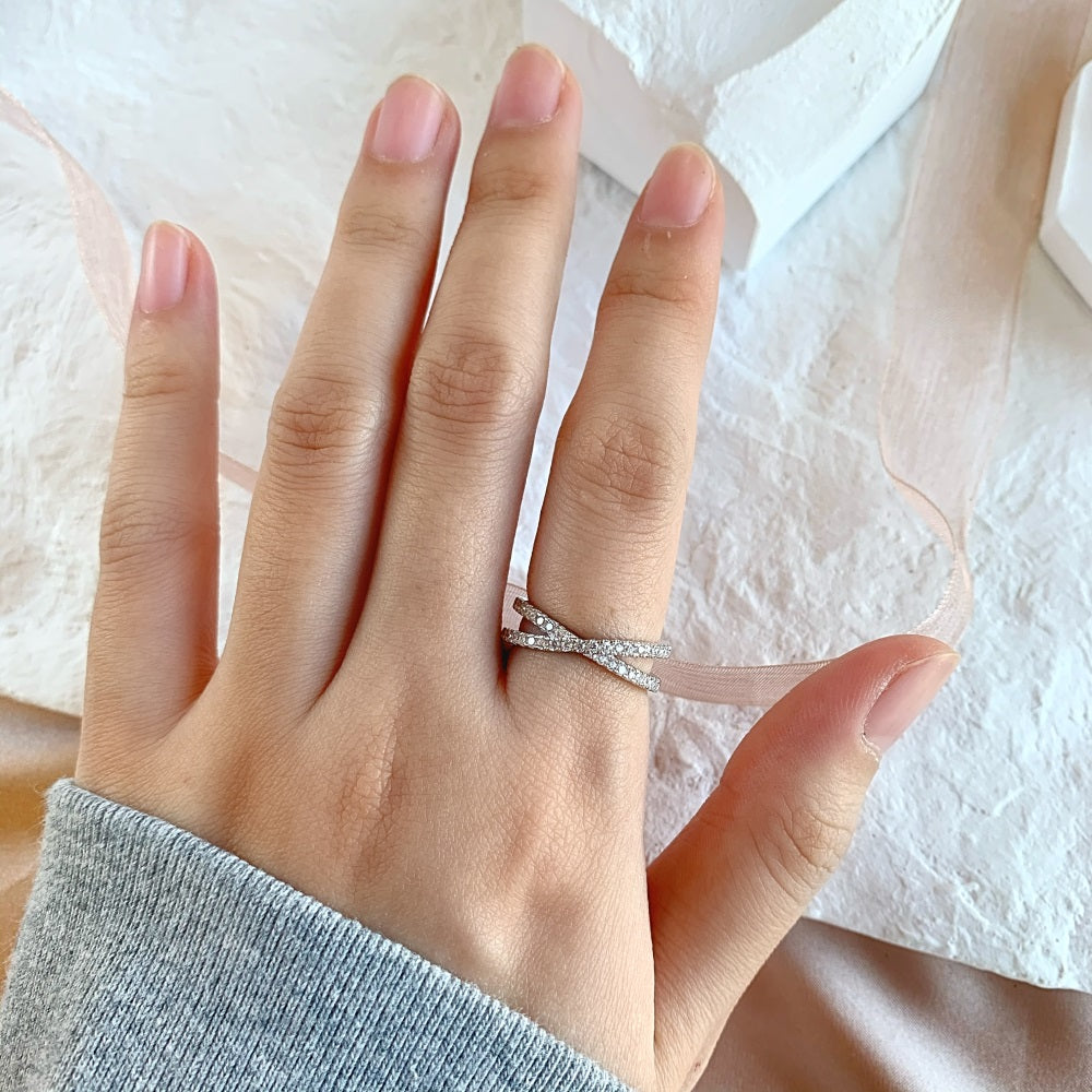 Silver Zircon Round Cut Inlaid Crossover Ring