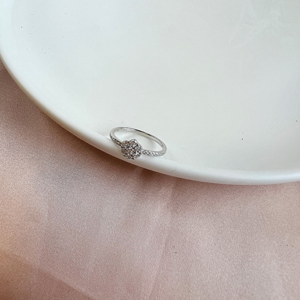Silver Zircon Round Cut Circle Inlaid Dainty Ring