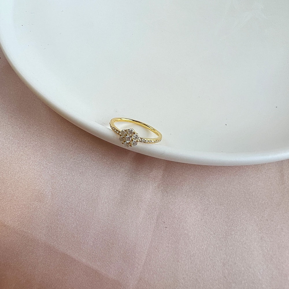 Silver Zircon Round Cut Circle Inlaid Dainty Ring