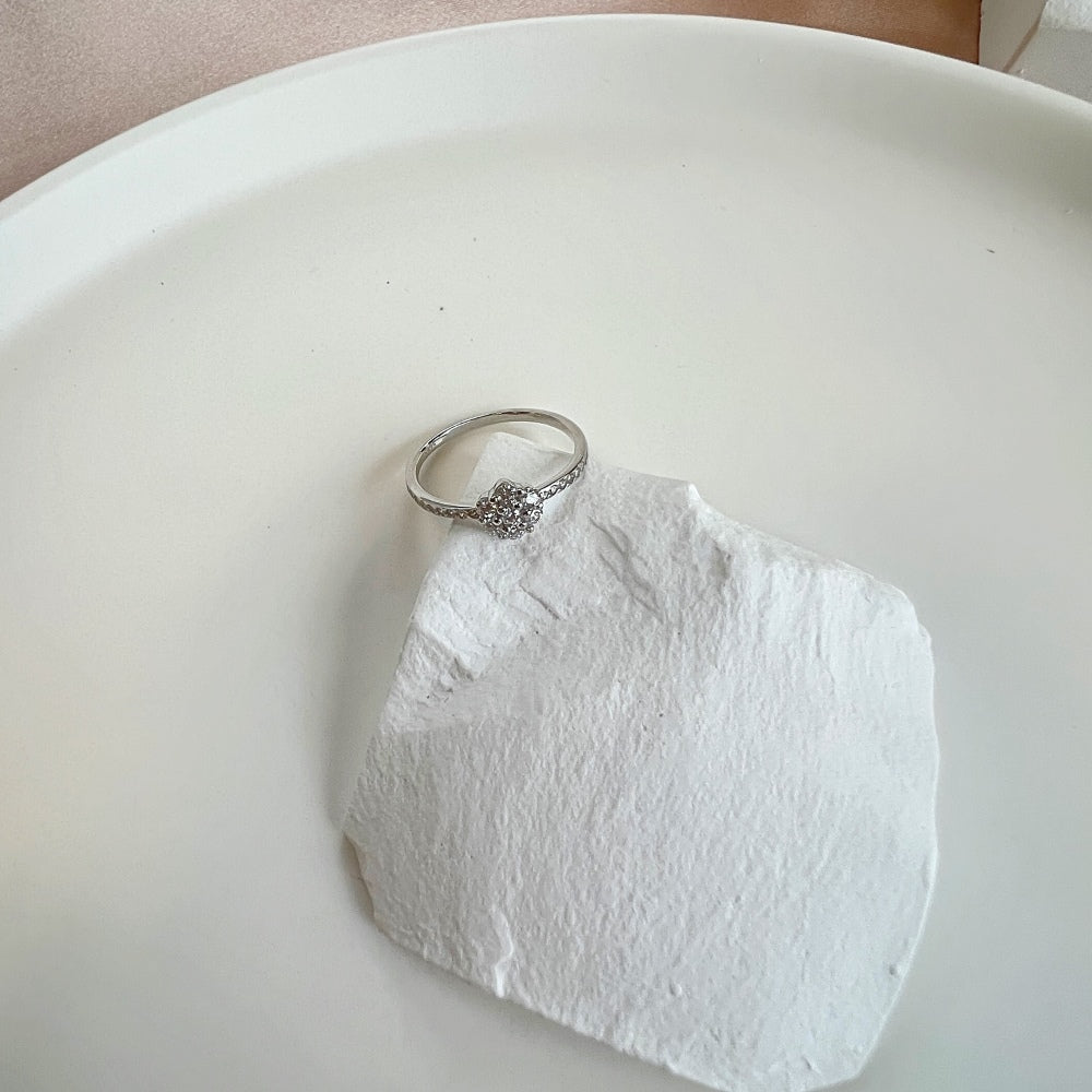 Silver Zircon Round Cut Circle Inlaid Dainty Ring